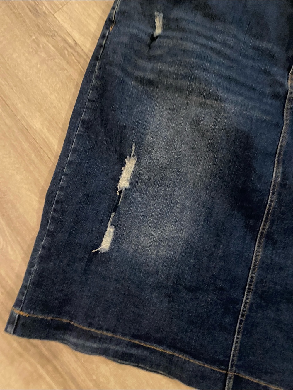 Main Street Exchange SZ 20 Dark Blue Distressed Denim Pencil Skirt - Picture 4 of 6